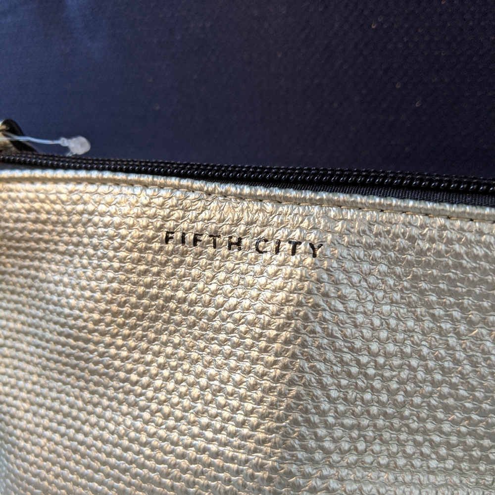 Saks Fifth City Essentials Set - Picture 2 of 7